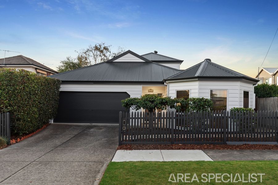 63 Adelaide Street, Mornington VIC 3931
