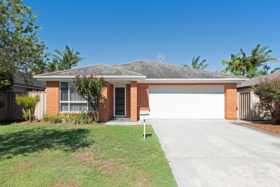 11 Oasis Close, Soldiers Point, NSW 2317