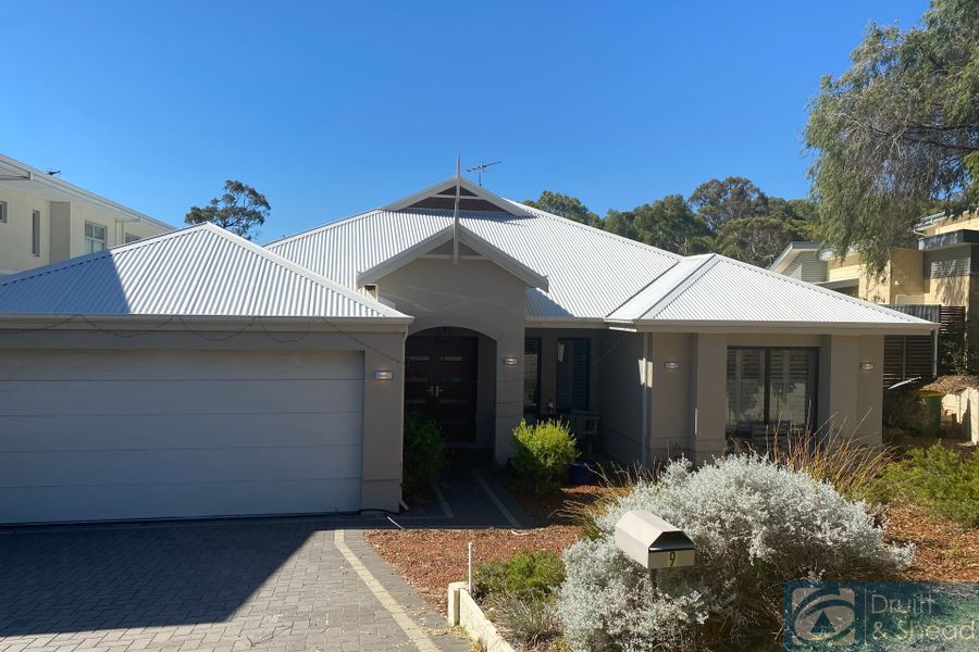 9 Crabbe Place, Karrinyup WA 6018