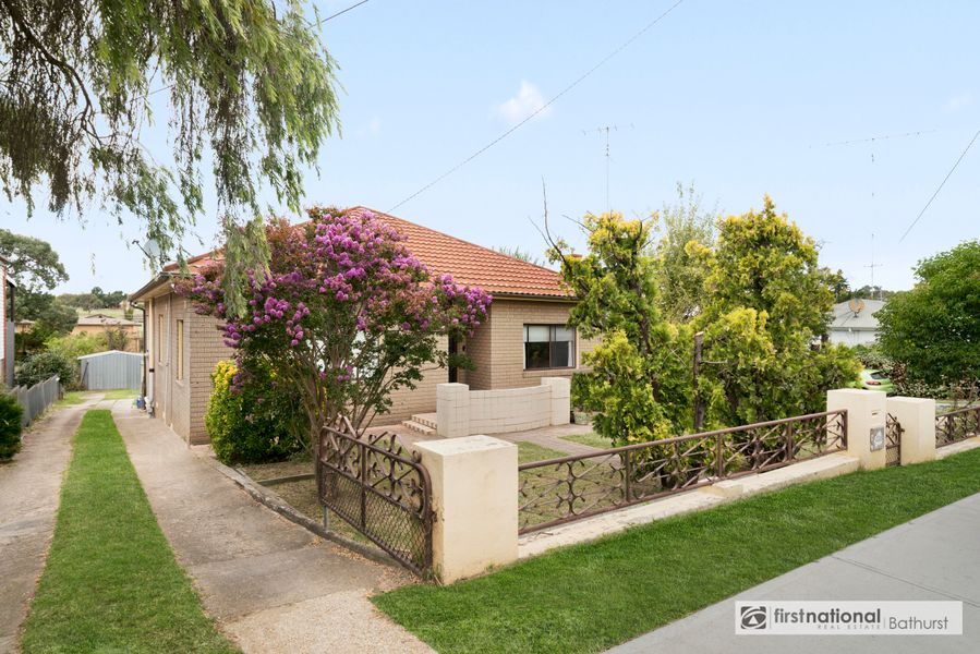 348 Stewart Street, Bathurst NSW 2795