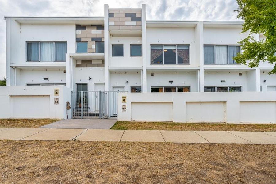 2/72 Henry Kendall Street, Franklin ACT 2913