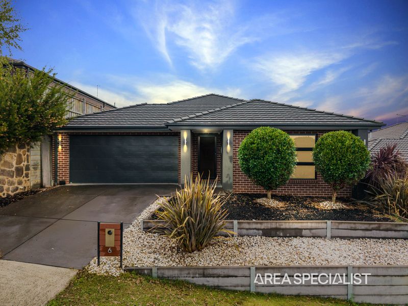 6 Sunset Crescent, Pakenham VIC 3810