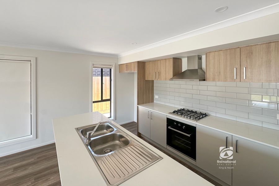21 Bottlebrush Way, Lucknow VIC 3875