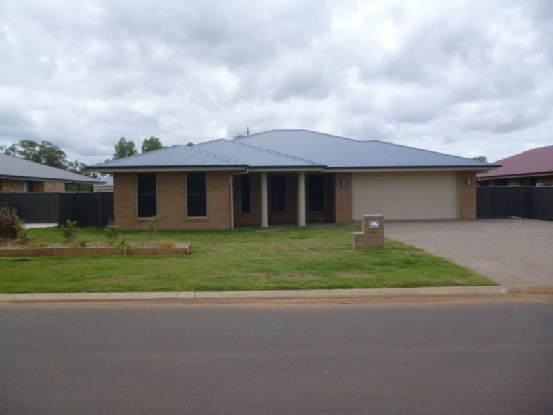 7 Layne Cres, Chinchilla QLD 4413