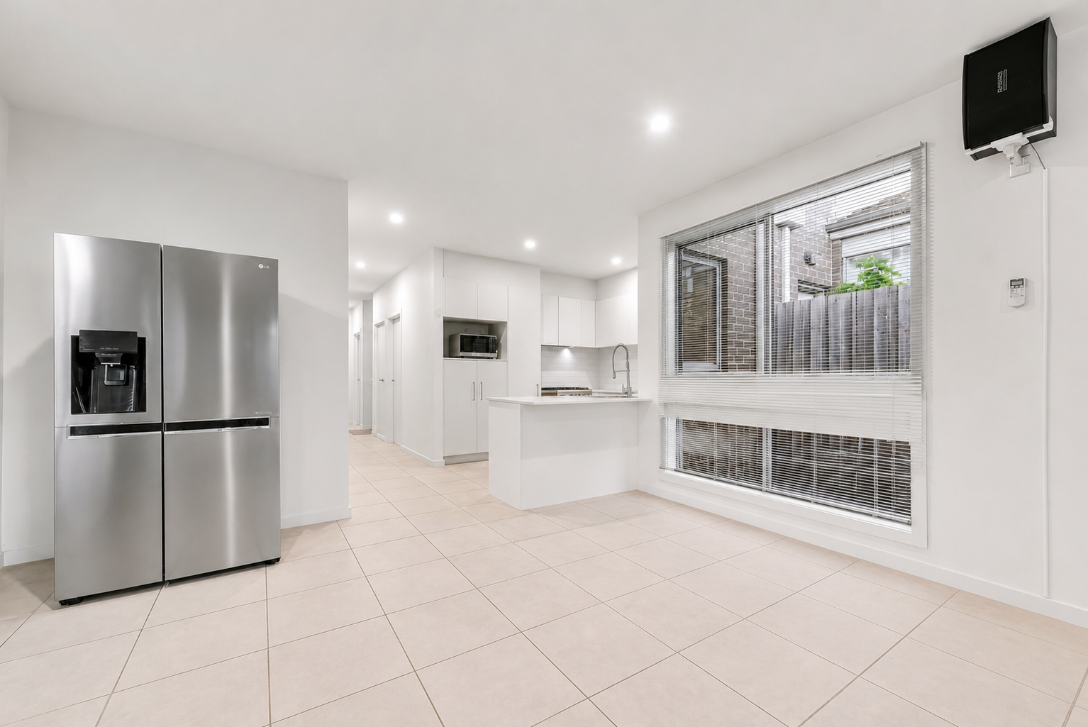 17 Tully Crescent, Narre Warren, Narre Warren - Thumbnail 3
