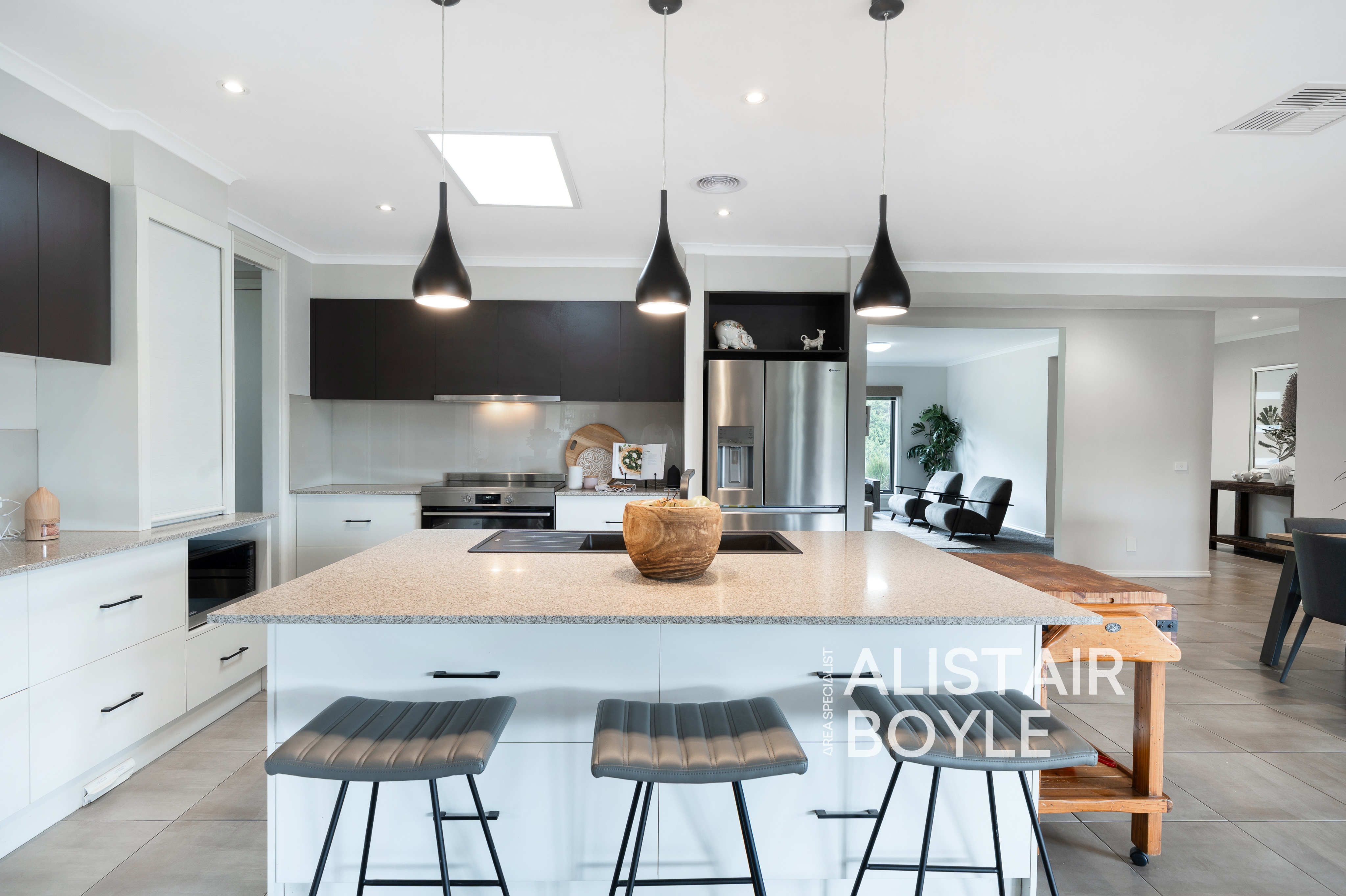 8 Alfred Close, Narre Warren North, Narre Warren North - Thumbnail 3