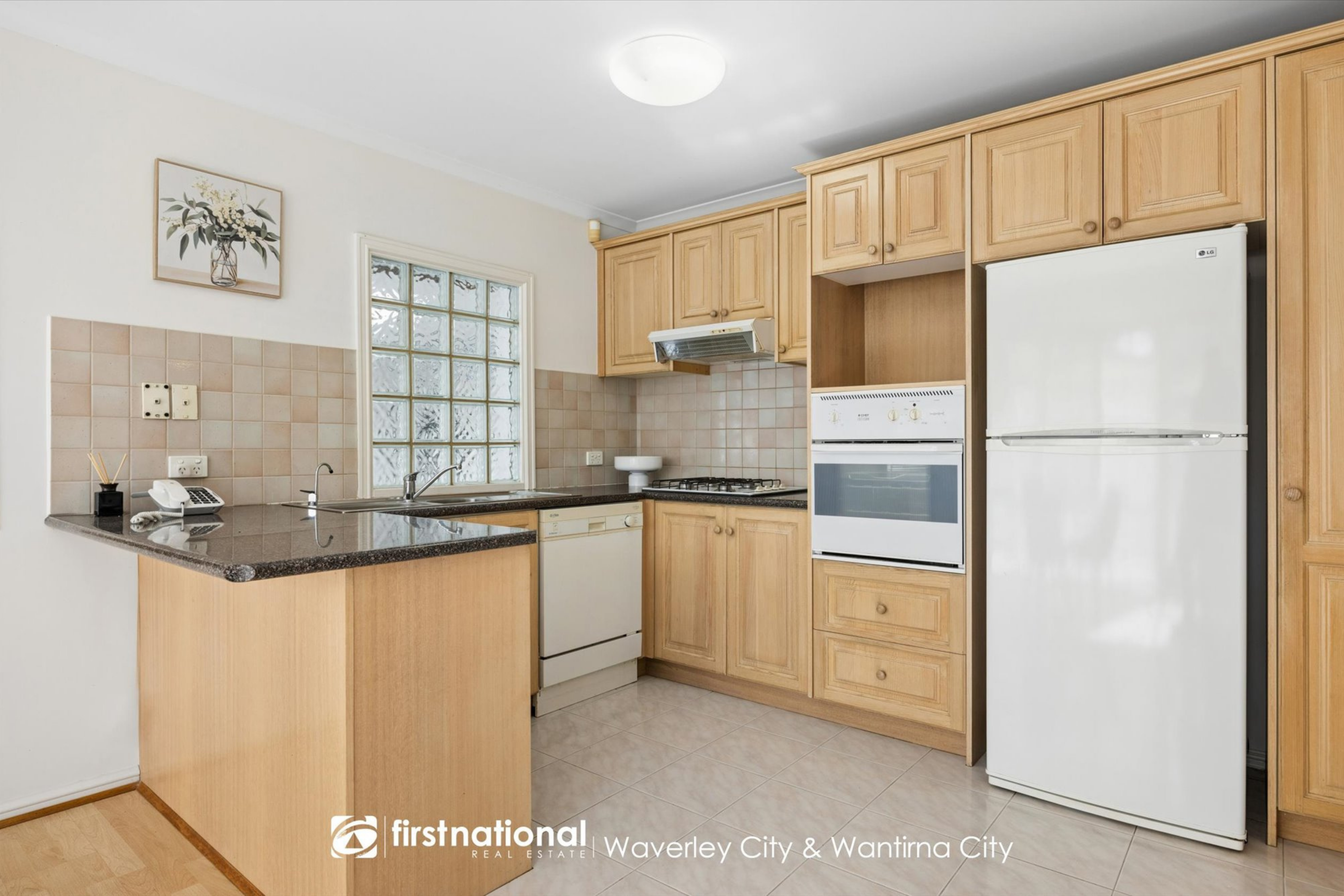 2/348 Stephensons Road, Mount Waverley VIC 3149, Mount Waverley - Thumbnail 3
