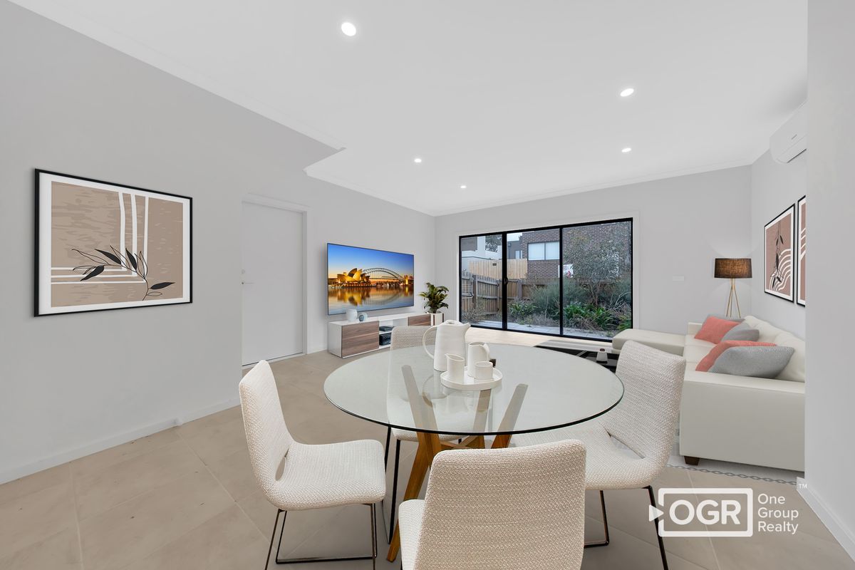 30 Gordons Road, South Morang VIC