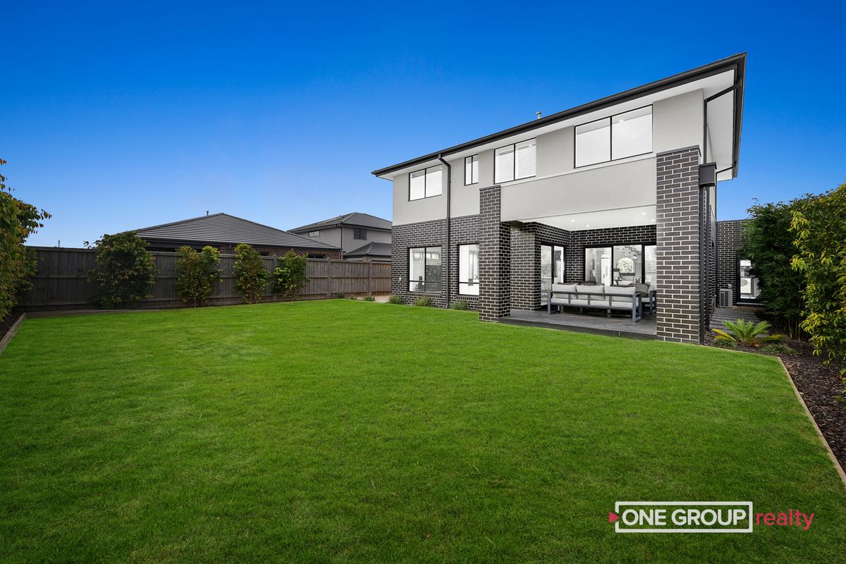 33 Rosehill Boulevard, Mickleham VIC