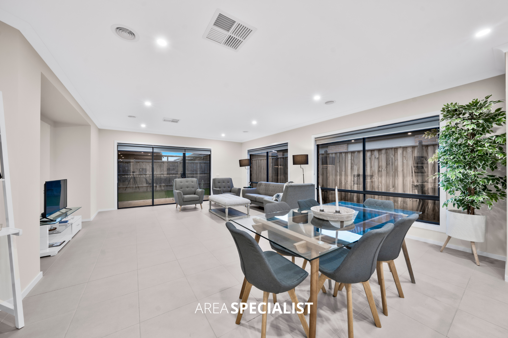 270 Saint Germain Boulevard, Clyde North, Clyde North - Thumbnail 7
