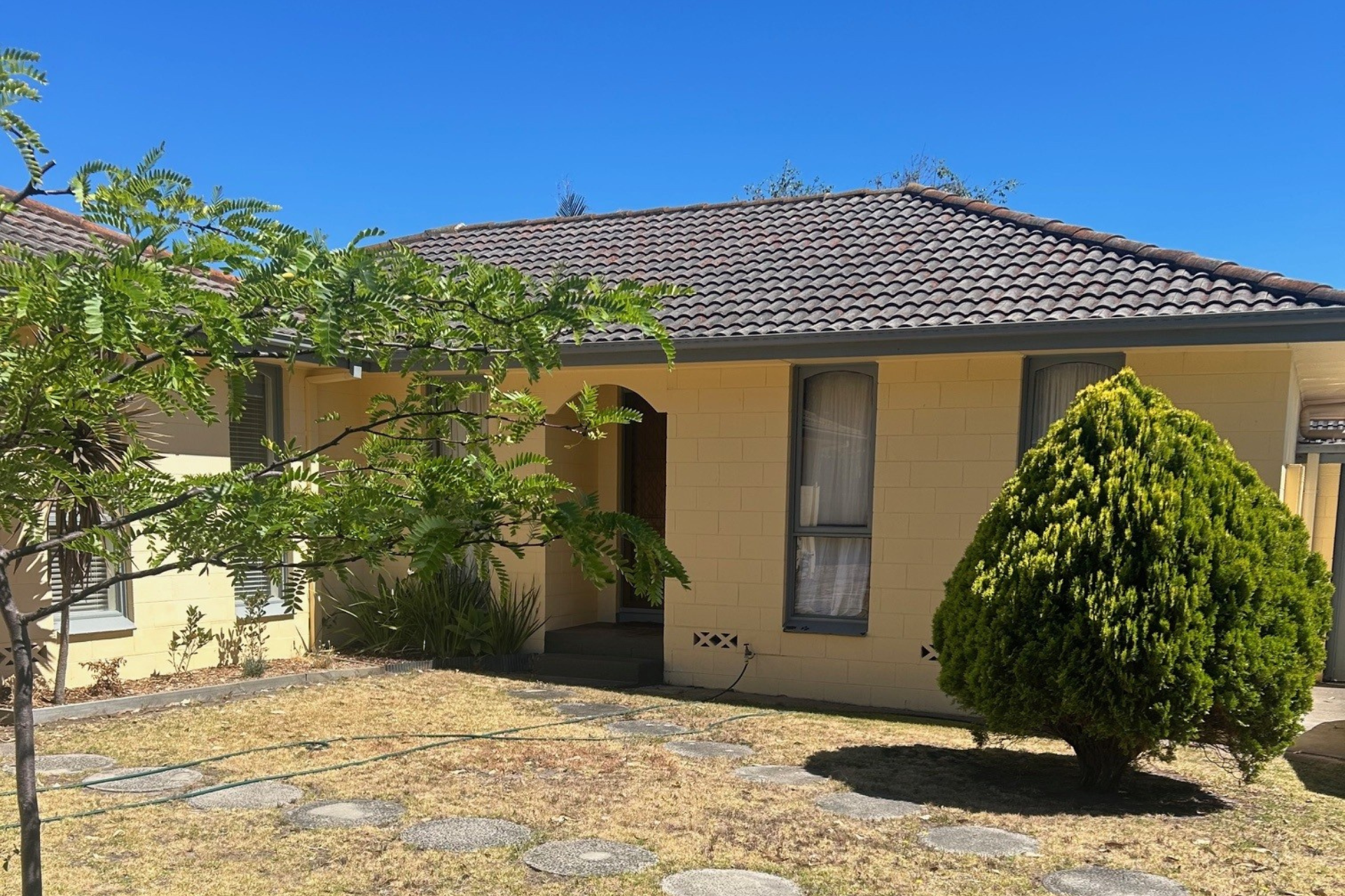 2/109, Mornington - Thumbnail 2