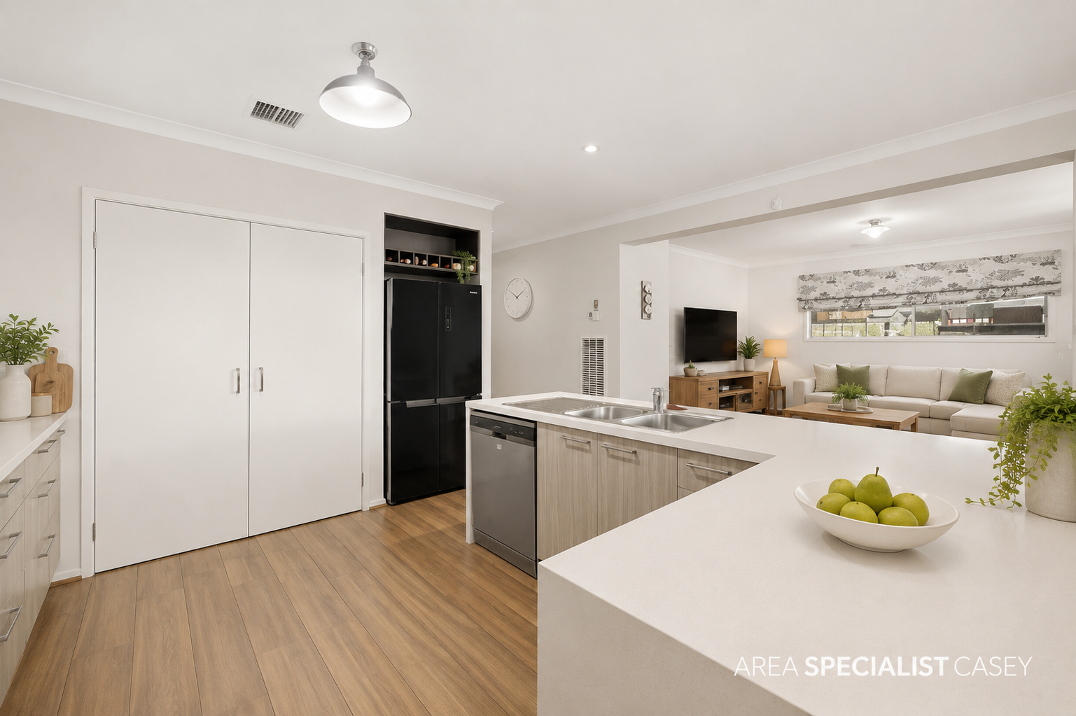 4 Hill Farm Drive, Clyde, Clyde - Thumbnail 4