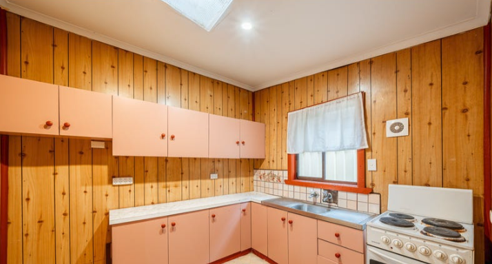 35 Leonard Avenue, St Albans VIC 3021, St Albans - Thumbnail 2