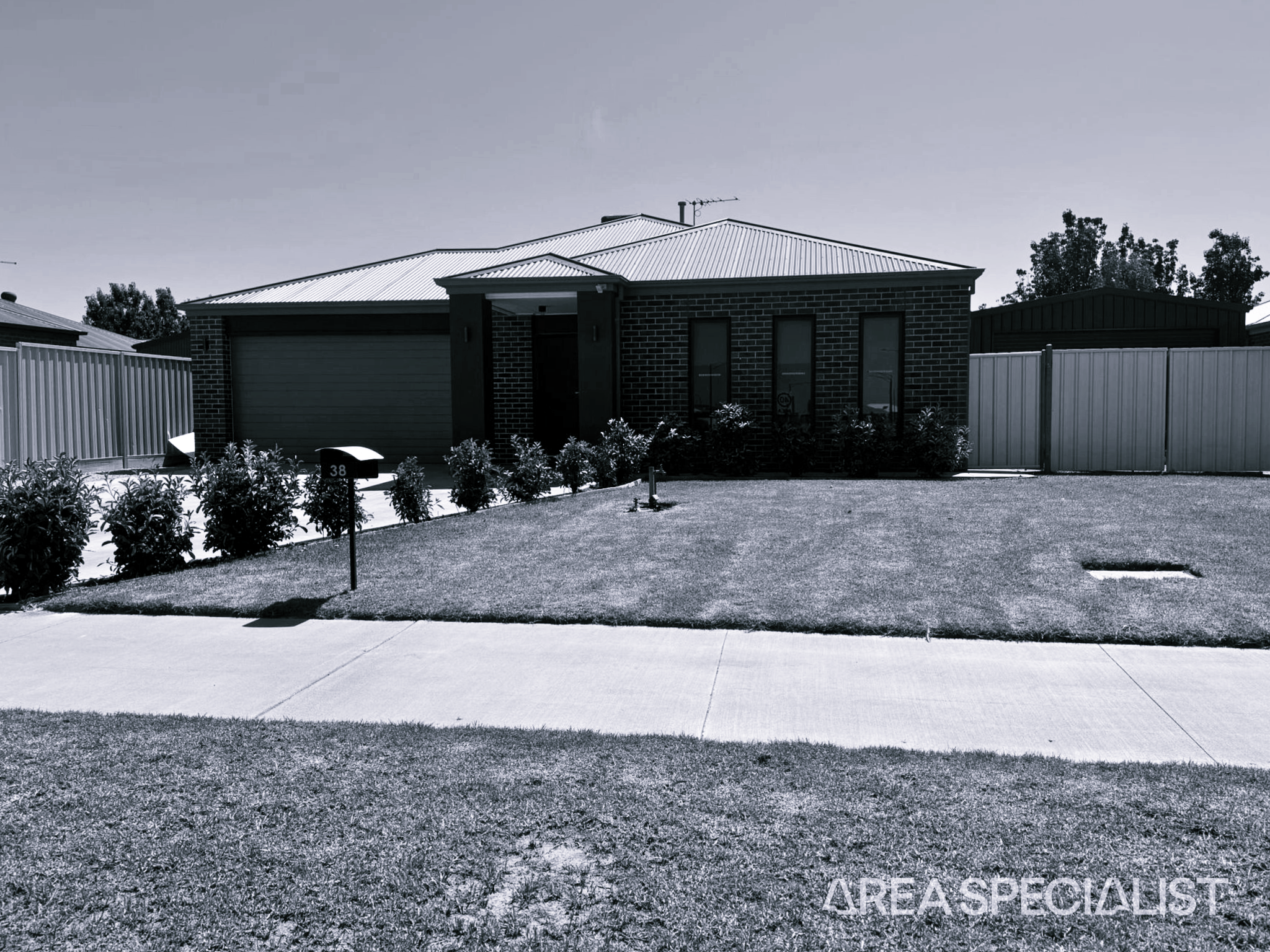 38 Sixteenth Street, Mildura VIC 3500, Mildura - Thumbnail 2