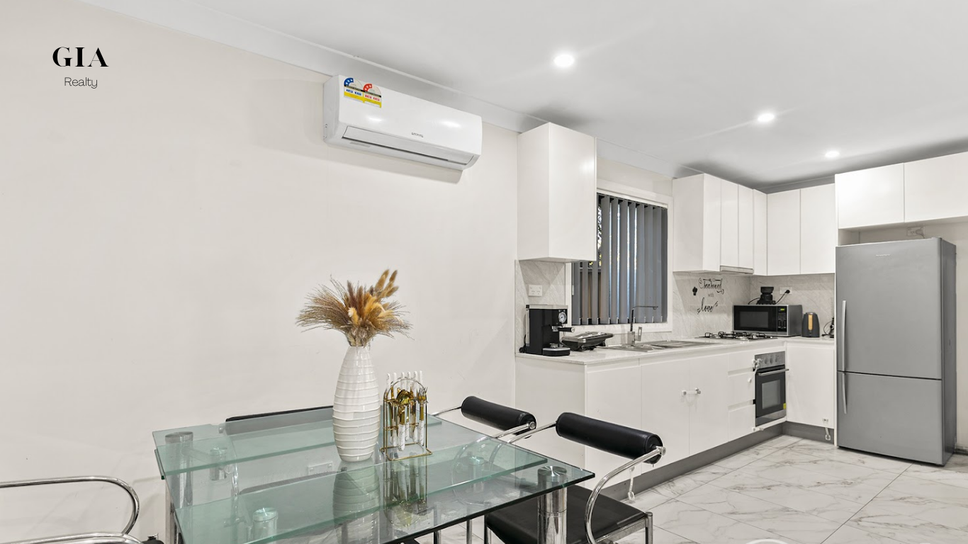 8 Hill Road, Lurnea - Thumbnail 2
