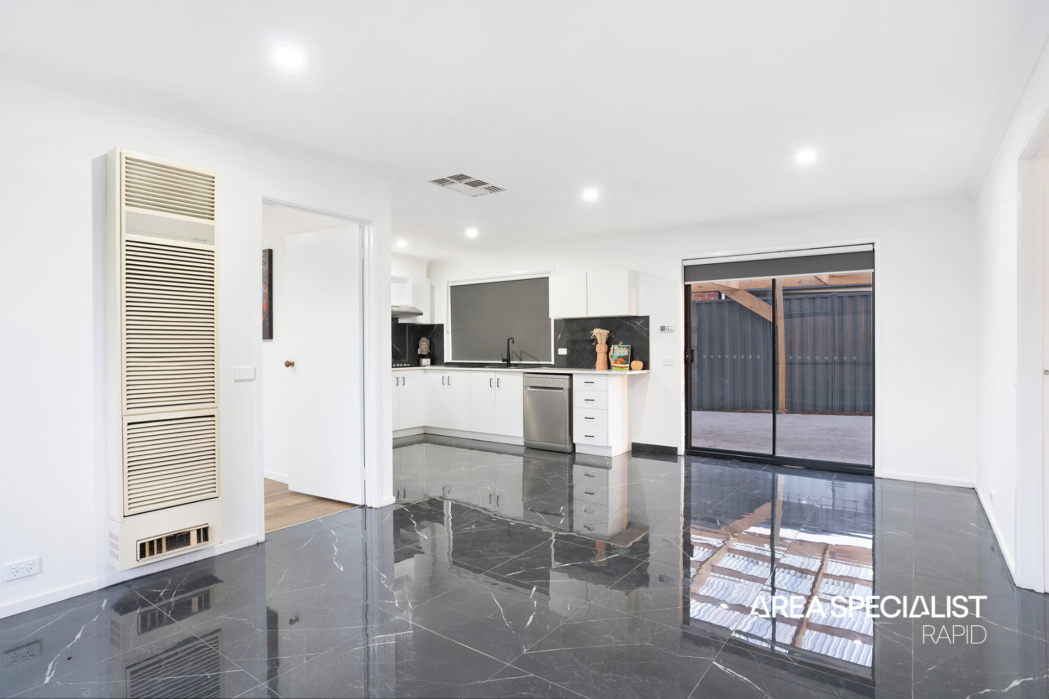 58 Scarborough Avenue, Cranbourne West, VIC 3977, Cranbourne West - Thumbnail 6