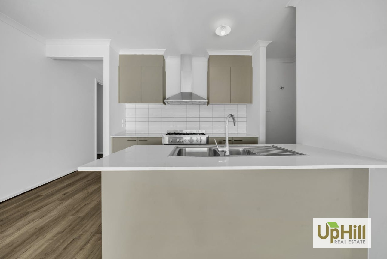 10 Saltcoats Road, Clyde North - Thumbnail 8