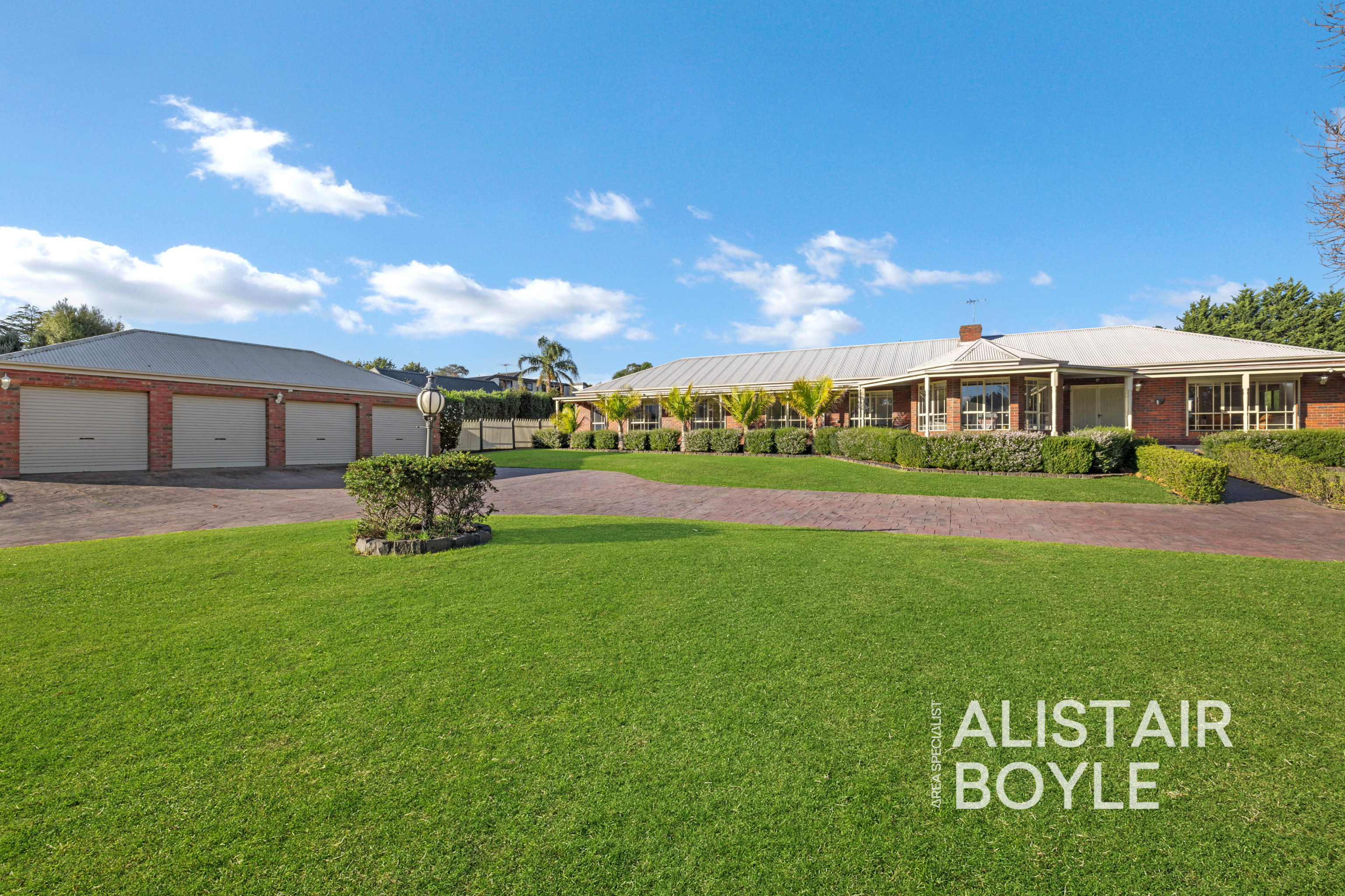 1-2 Malanie Close, Narre Warren North, Narre Warren North - Image 1