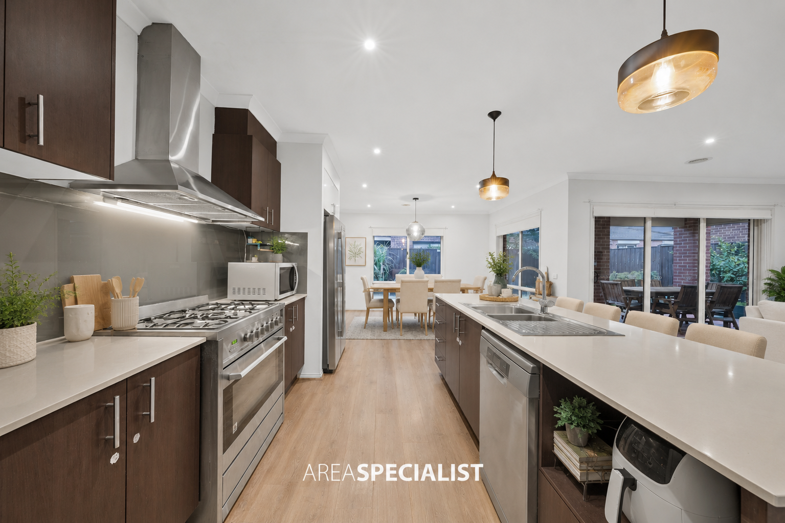 23 Elmsford Crescent, Cranbourne West, Cranbourne West - Thumbnail 4
