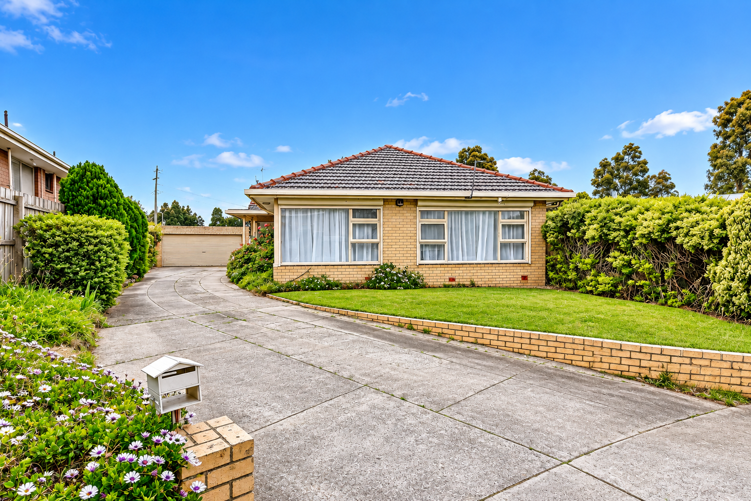 7 Carlyon Court, Springvale - Image 1