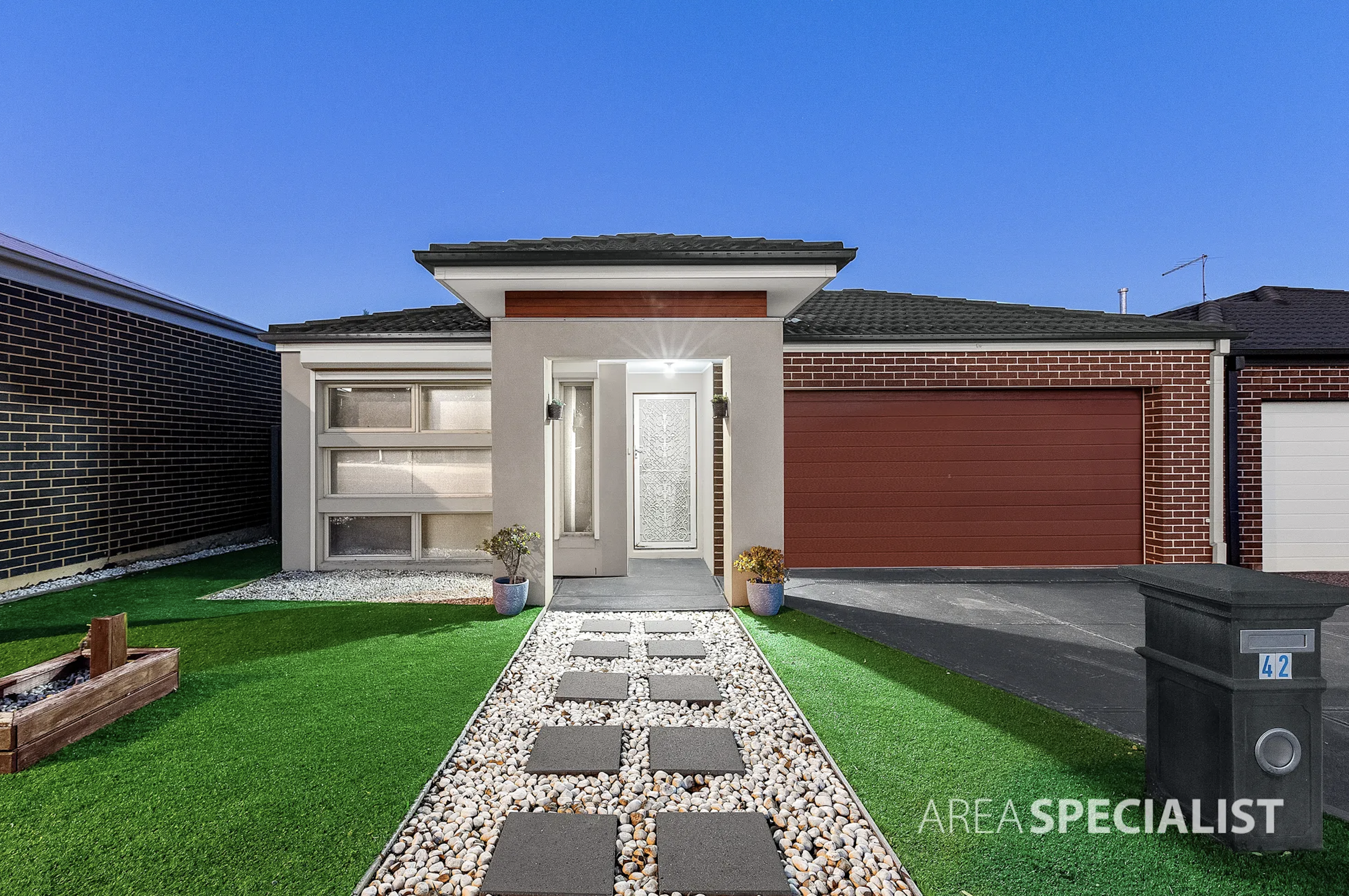 42 City Vista Court, Fraser Rise - Image 1