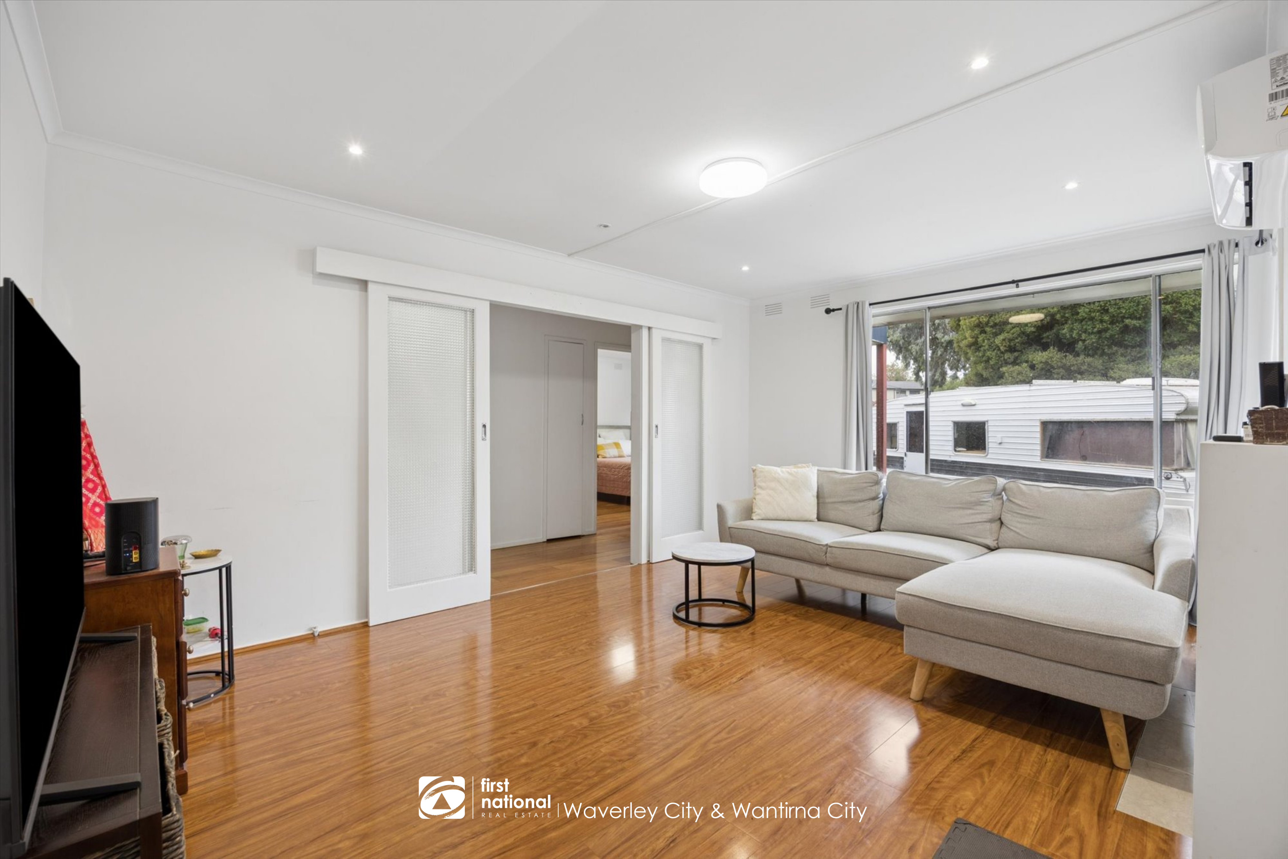 12 Della Street, Scoresby VIC 3179, Scoresby - Thumbnail 2
